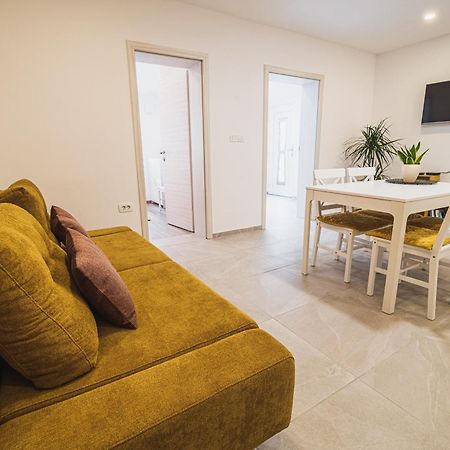 Gotar Apartment With Garden Кобарид Экстерьер фото