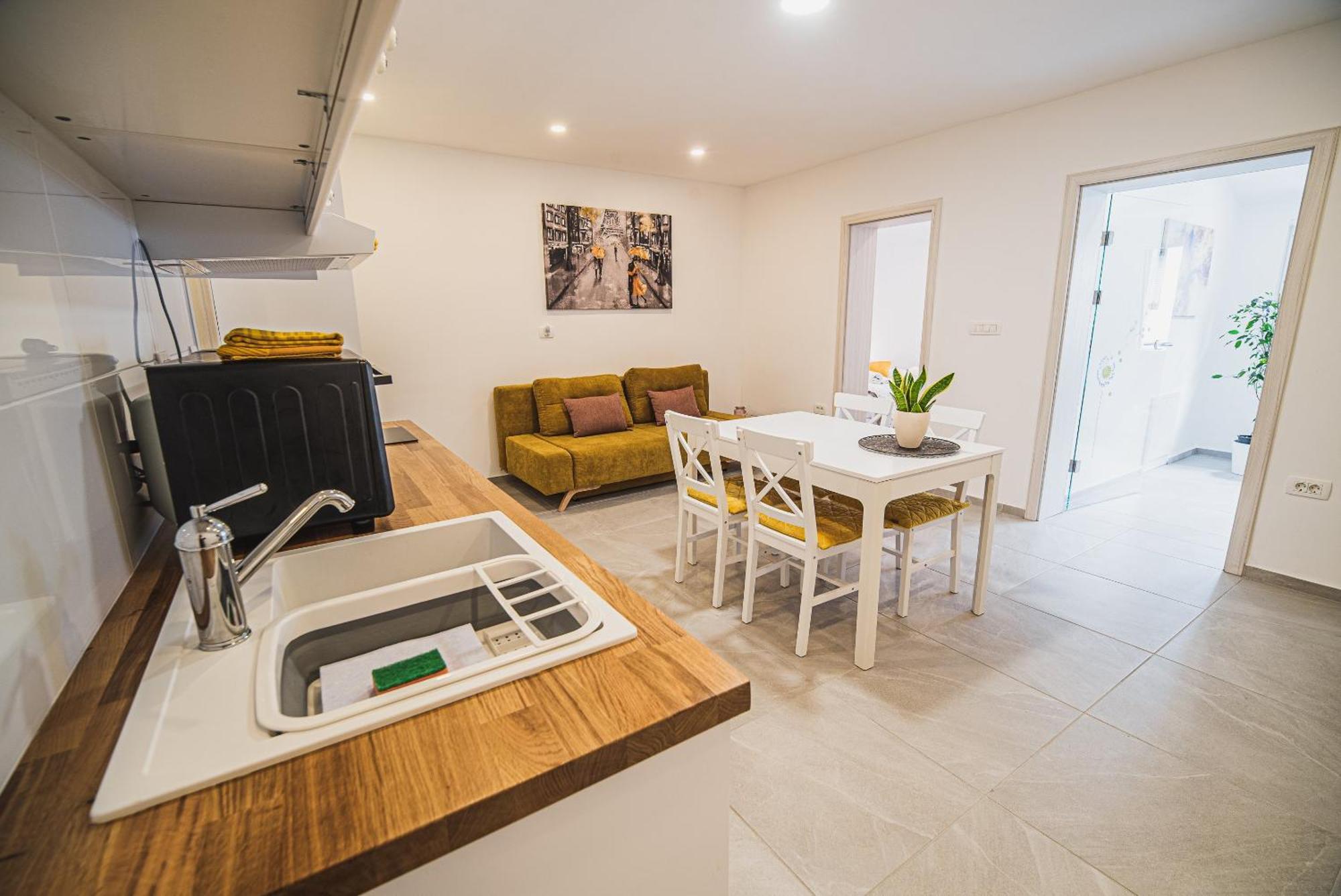 Gotar Apartment With Garden Кобарид Экстерьер фото