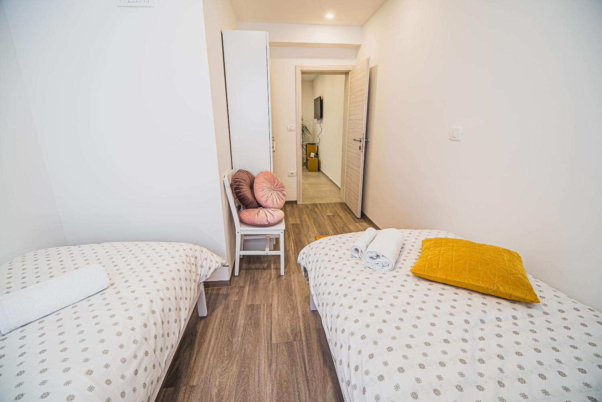 Gotar Apartment With Garden Кобарид Экстерьер фото